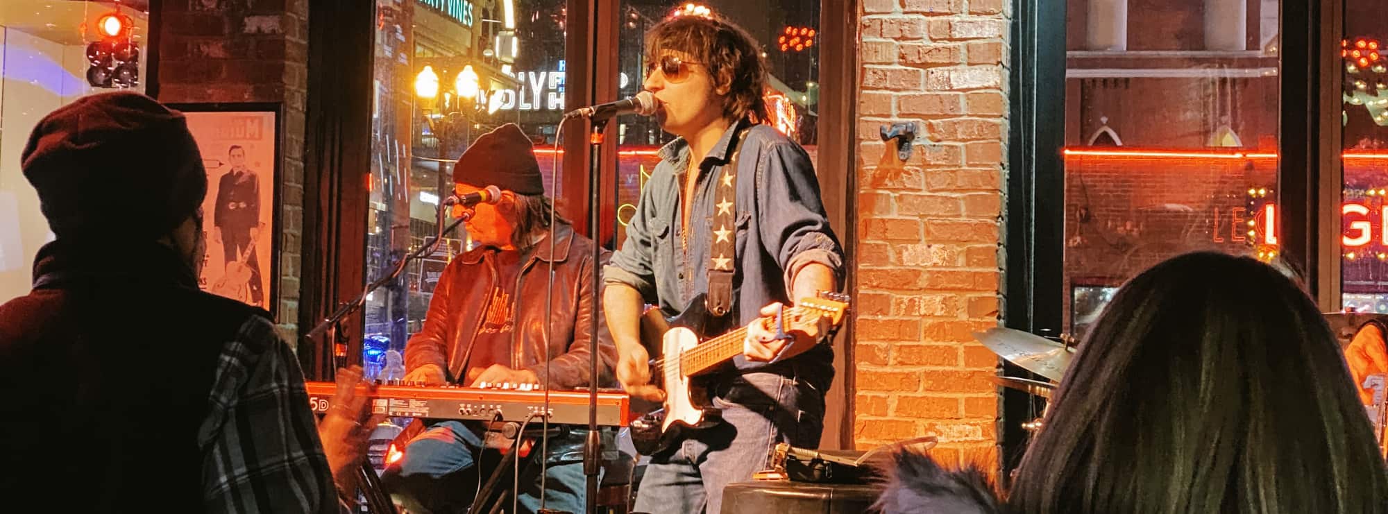 bar singer on guitar in Cincinnati